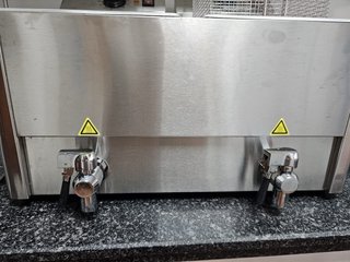 FREIDORA DOBLE INDUSTR + GRIFOS VACIADO ACERO INOX