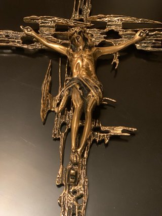 crucifijo de pared en bronce  77 ctms