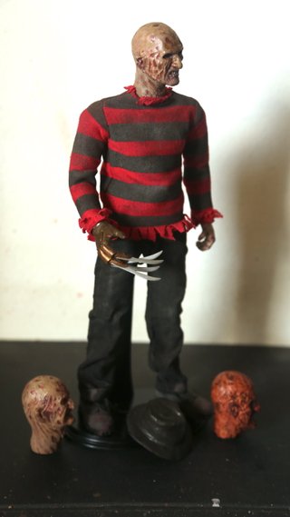 Figura Freddy Krueger 1/6 Custom 3 Cabezas