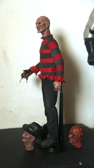Figura Freddy Krueger 1/6 Custom 3 Cabezas