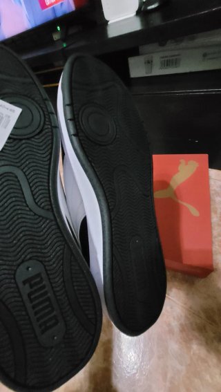Zapatillas Puma Talla 41 Negras y Blancas