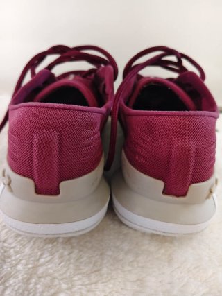 Zapatilla deportiva Under Armour Talla 38
