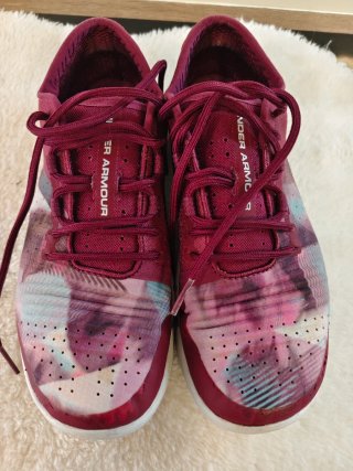 Zapatilla deportiva Under Armour Talla 38