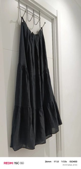Falda, 2 blusas y cinturón. T XL