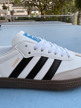 Adidas Samba Blancas y negras Talla 42