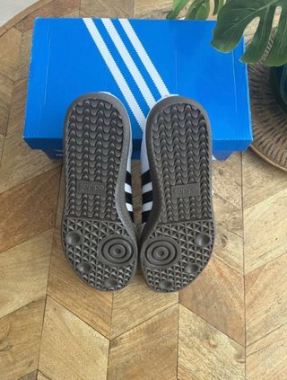 Adidas Bambas Negras y Blancas