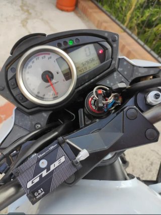 Kawasaki Z750 Blanca