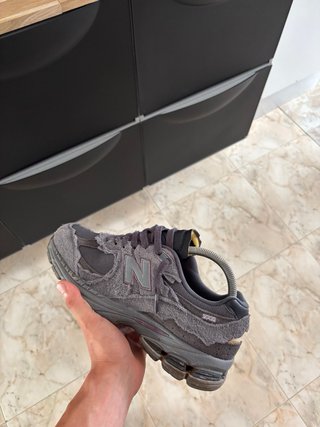 New Balance 2002R Gris