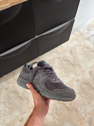 New Balance 2002R Gris