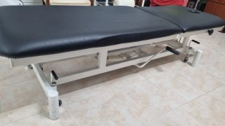 Camilla hidraulica para masaje. Articulada.