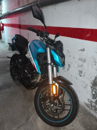 Moto Voge 125 R Deportiva naked Azul/Blanca