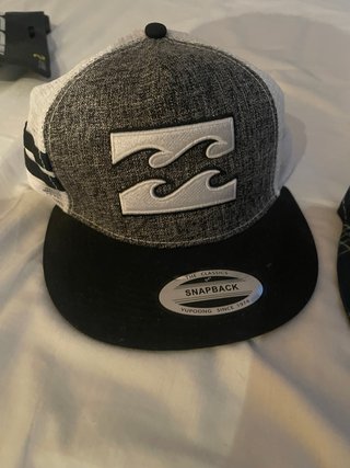 Gorras NY, K1X y Billabong