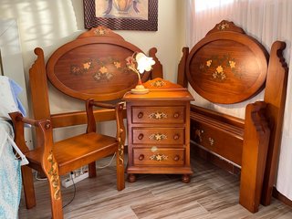 Dormitorio juvenil madera maciza decorado