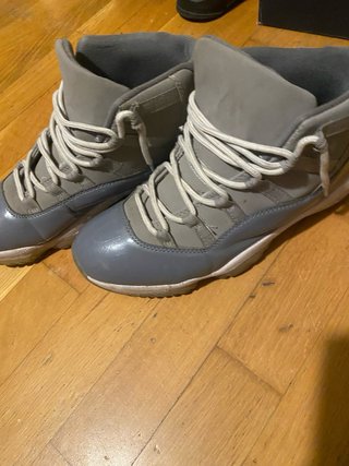 Jordan 11 Grises