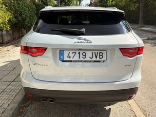 Jaguar F-Pace 2016