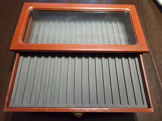 Expositor Madera Plumas Cristal