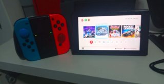 Nintendo Switch con accesorios