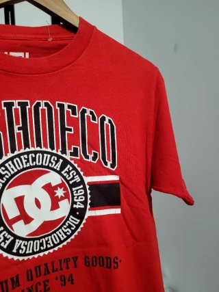 Camiseta DC Shoes Roja Estampada