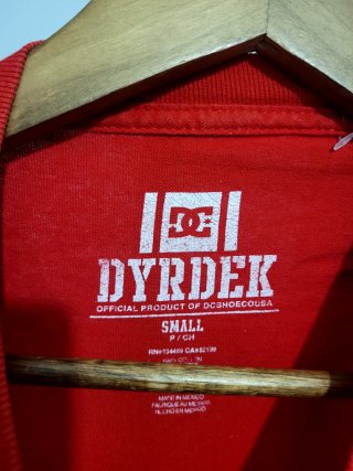 Camiseta DC Shoes Roja Estampada
