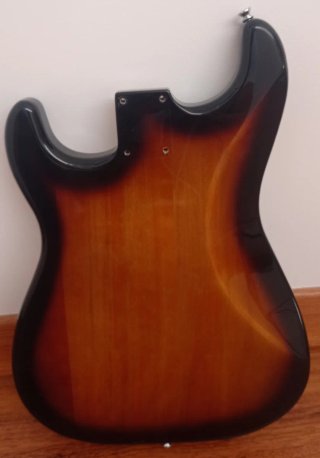 Cuerpo y electrónica guitarra Squier