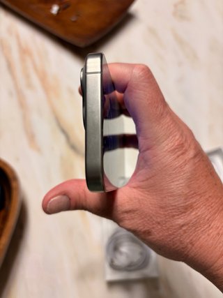 iPhone 15 Pro Titanio
