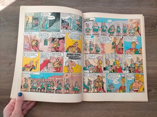 “Avance su Inglés con Astérix”, de René Goscinny.