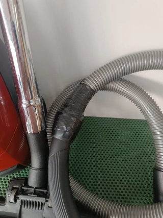 Aspiradora AEG Smart 460 Roja.