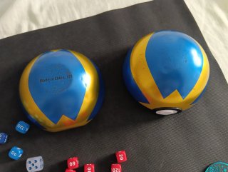 Bola Pokémon para guardar dados y fichas