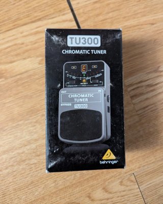 Pedal Afinador Behringer TU300 Cromático