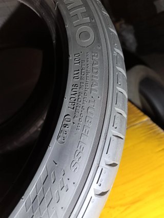 Neumáticos Kumho 215/45R18 93Y