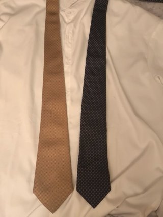Camisa y corbatas en muy buen estado