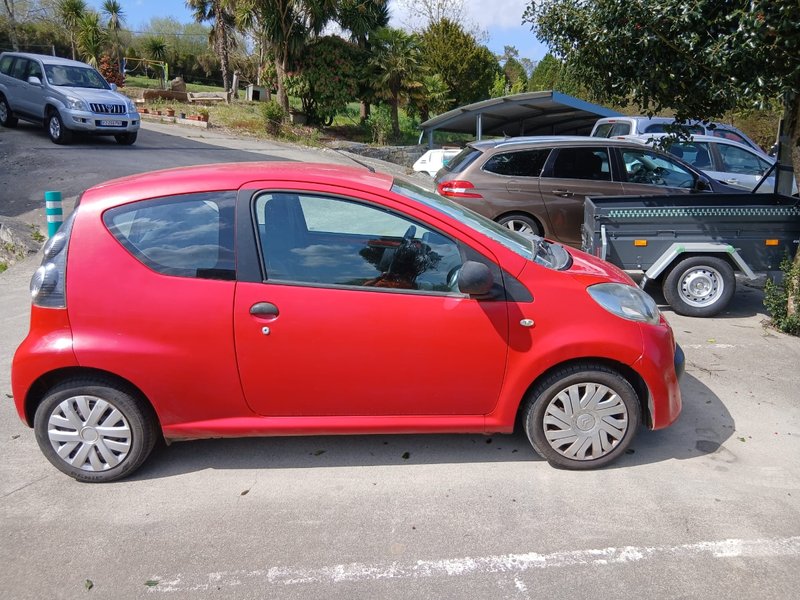 CITROEN C1 EXCELENTE PRIMER COCHE PARA NOVELS - foto 1