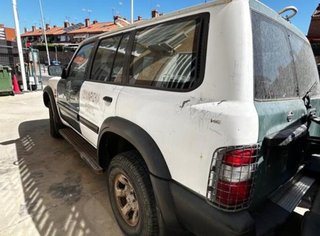 Piloto del izq nissan 45718 26115vb129 patrol 3.0
