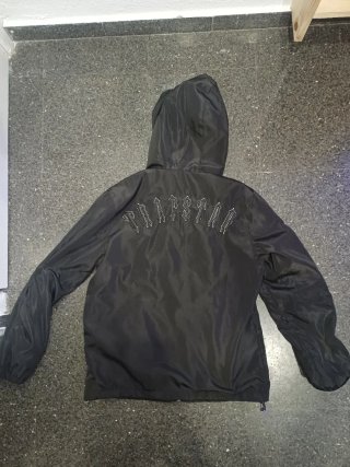 Chaqueta Negra, leer descripción