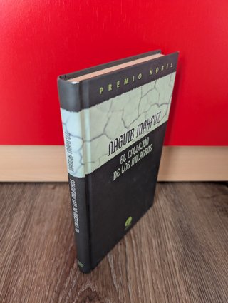 Caja Cofre Literario de Literatura Árabe 🇪🇬🇱🇧