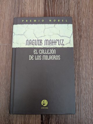 Caja Cofre Literario de Literatura Árabe 🇪🇬🇱🇧