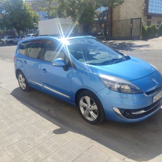 Renault Grand Scenic 2012