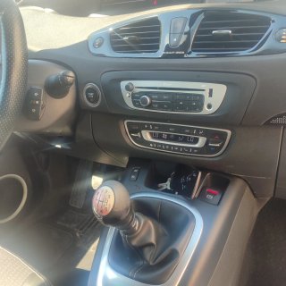 Renault Grand Scenic 2012