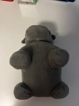 Peluche perro gris