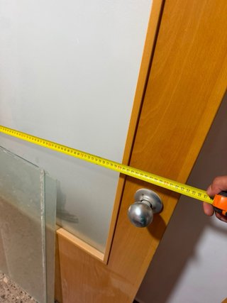 Puerta de madera con cristal