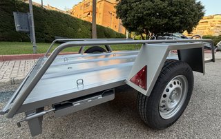 Remolque para 3 motos nuevo.