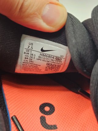 Nike Vomero 18 Unisex Nero/Arancione