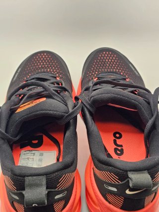 Nike Vomero 18 Unisex Nero/Arancione