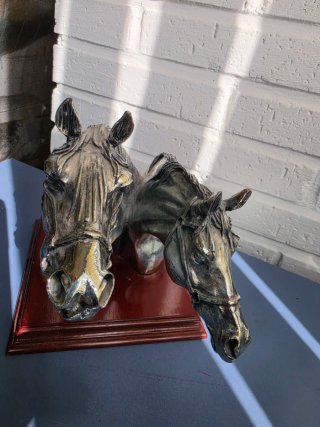 Lote de figuras de caballos