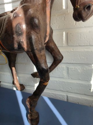 Lote de figuras de caballos