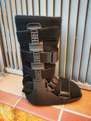 Bota Walker Talla L (42-46)