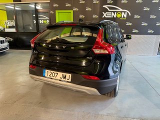 Volvo V40 Cross Country Volvo V40 Cross Country 2.0 D2 Momentum Auto