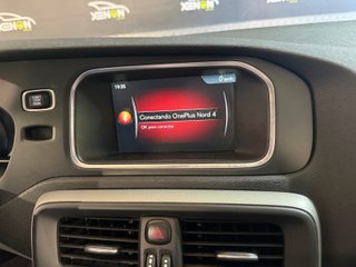 Volvo V40 Cross Country Volvo V40 Cross Country 2.0 D2 Momentum Auto