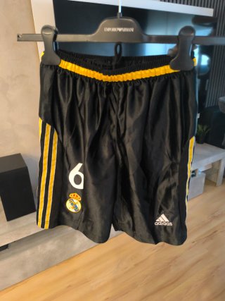 Equipación Real Madrid Adidas Talla 28 Negra y Dor