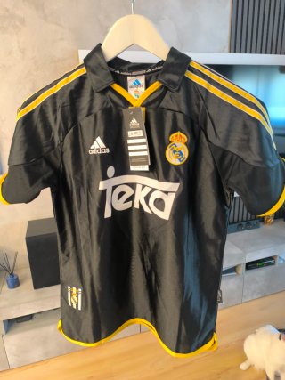 Equipación Real Madrid Adidas Talla 28 Negra y Dor